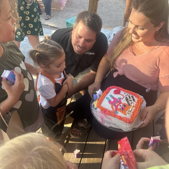 Meet your Posher, Chelsie - Picture 2 of 4